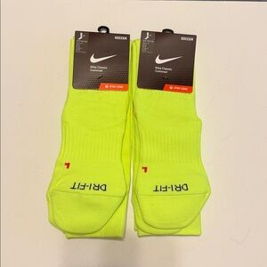 Bundle of 2 pair Nike classic cushioned soccer socks New